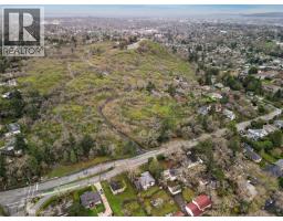 Laundry room - 1826 Cedar Hill Cross Rd, Saanich, BC V8P2R4 Photo 4