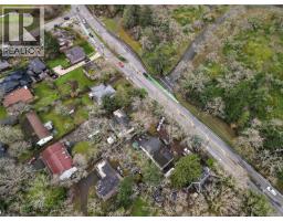 Bedroom - 1826 Cedar Hill Cross Rd, Saanich, BC V8P2R4 Photo 2