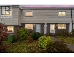 Bath (# pieces 1-6) - 11 Shepherd Road, Cowie Hill, NS B3P2K6 Photo 3