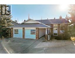 Kitchen - 24 West Kerfoot Place, Cochrane, AB T4C1J4 Photo 3