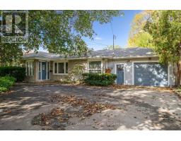 Kitchen - 2085 Fowler Court, Mississauga, ON L5K1B7 Photo 5