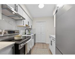 803 10620 150 Street, Surrey, BC V3R7S1 Photo 4