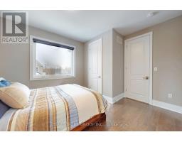 Family room - 39 Cairns Gate, King, ON L7B0P5 Photo 4