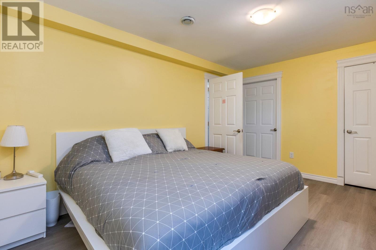 100 Freshwater Trail