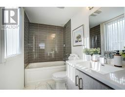 Kitchen - Th 62 31 Honeycrisp Crescent, Vaughan, ON L4K0N6 Photo 2