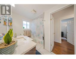 Dining room - 53 Bush Clover Crescent, Kitchener, ON N2E3P8 Photo 2