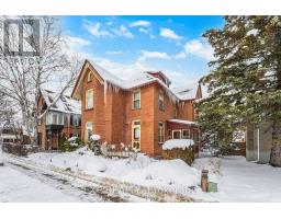 Bedroom 3 - 28 Queen Street, Innisfil, ON L0L1L0 Photo 3