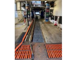 92 Erie, Windsor, ON N9A3W6 Photo 4