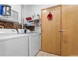 Bedroom - 4 257 Fairford Street W, Moose Jaw, SK S6H1V5 Photo 5