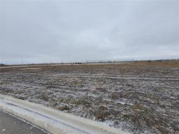 1 Blind Creek Boulevard, Steinbach, MB R5G0C5 Photo 3
