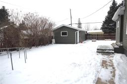 Dining room - 74 1st Street Nw, Carman, MB R0G0J0 Photo 4