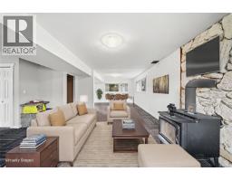 Bathroom - 2001 Lakeside Dr, Nanaimo, BC V9X1B5 Photo 2