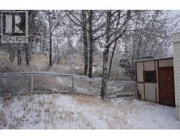 Living room - 1620 Cariboo Highway 97 Highway Unit 6, Clinton, BC V0K1K0 Photo 5