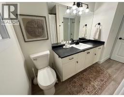 Living room - 995 Graf Road, Kelowna, BC V1P1C1 Photo 5