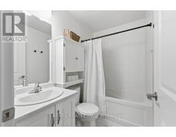 Kitchen - 33 Barley Lane, Hamilton, ON L9K0K1 Photo 5