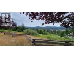 120 Bishops Walk Rd, Salt Spring, BC V8K2W3 Photo 2