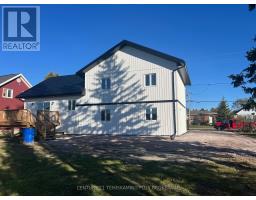 Living room - 40 Tenth Avenue S, Armstrong, ON P0J1E0 Photo 3