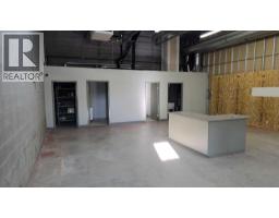 9616 100 Street, Peace River, AB T8S1S4 Photo 2