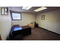 10022 99 Street, Peace River, AB T8S1S4 Photo 5