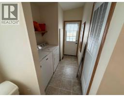 Living room - 23 Cherry Lane Se, Three Hills, AB T0M2A0 Photo 2