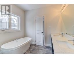 21 Seguin Street, Richmond Hill, ON L4E2X5 Photo 4