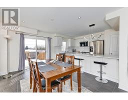 Bedroom 2 - 34 Robertson Street, Collingwood, ON L9Y0X1 Photo 5