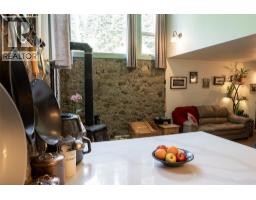 Kitchen - 130 Cougar Road Unit 6, Mount Baldy, BC V0H1T8 Photo 3