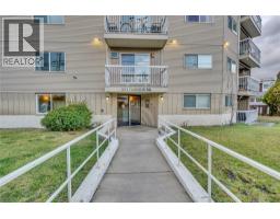 Living room - 803 Fairview Road Unit 312, Penticton, BC V2A5Y7 Photo 2