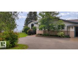 Dining room - 1006 28 St, Cold Lake, AB T9M1G2 Photo 2