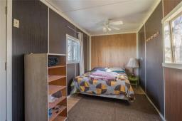 Kitchen - 19055 Lambert Road, St Malo, MB R0A1T0 Photo 5