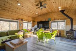 Living room - 19055 Lambert Road, St Malo, MB R0A1T0 Photo 4