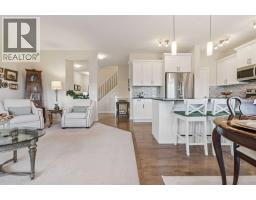 Kitchen - 71 Mount Rae Heights, Okotoks, AB T1S0N7 Photo 3