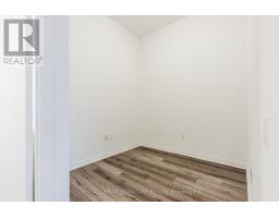 Living room - 132 395 Dundas Street W, Oakville, ON L6M5R8 Photo 4