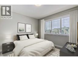 Kitchen - 211 Waterford Heights, Chestermere, AB T1X3B7 Photo 2