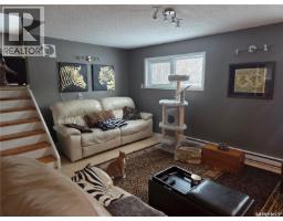Enclosed porch - Hogg Acreage, Tisdale Rm No 427, SK S0E1T0 Photo 4