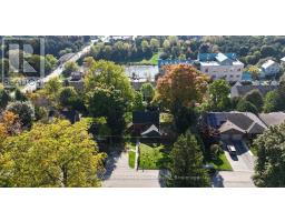 Family room - 484 St Patrick Street E, Centre Wellington, ON N1M1M9 Photo 4