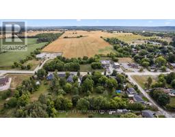 Eating area - 46 King Street N, Innisfil, ON L0L1L0 Photo 2