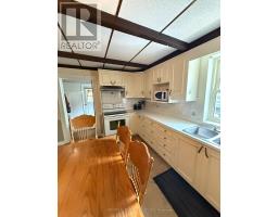 Sunroom - 46 King Street N, Innisfil, ON L0L1L0 Photo 4