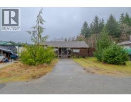 Bathroom - 230 Clutus Rd, Bamfield, BC V0R1B0 Photo 3