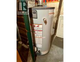 Foyer - 1140 Coteau Street W, Moose Jaw, SK S6H5G6 Photo 5