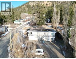 204 Rowat Road, Williams Lake, BC V2G2X2 Photo 5