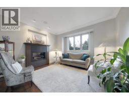 518 E 16th Street, North Vancouver, BC V7L2T6 Photo 4