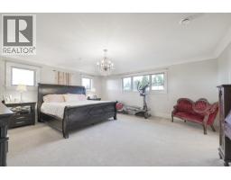 518 E 16th Street, North Vancouver, BC V7L2T6 Photo 3