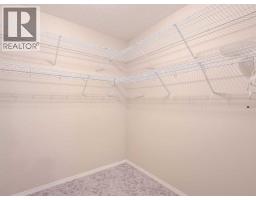 Living room - 300 5402 50 Avenue, Stettler, AB T4K0A2 Photo 3