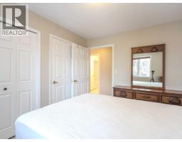 Dining room - 300 5402 50 Avenue, Stettler, AB T4K0A2 Photo 2