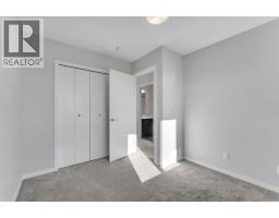 Living room - 800 South Point Heath Sw, Airdrie, AB T4B5M7 Photo 5