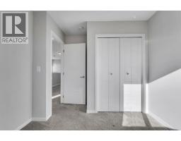 Foyer - 800 South Point Heath Sw, Airdrie, AB T4B5M7 Photo 3