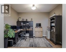 Dining room - 60 Sheep River Heights, Okotoks, AB T1S2A1 Photo 4