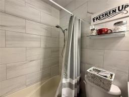 965 9th Avenue S, Virden, MB R0M2C0 Photo 2