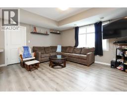 Dining room - 402 639 Oak Street, Springbrook, AB T4S0E5 Photo 4